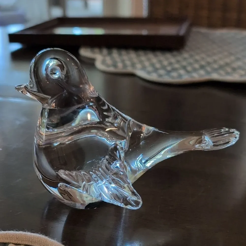 Elegant Vintage Art Glass Bird Figurine Paperweight
